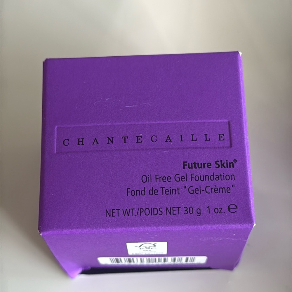 Chantecaille Radiant Cream Foundation (select shade in sizing section - Picture 2 of 3